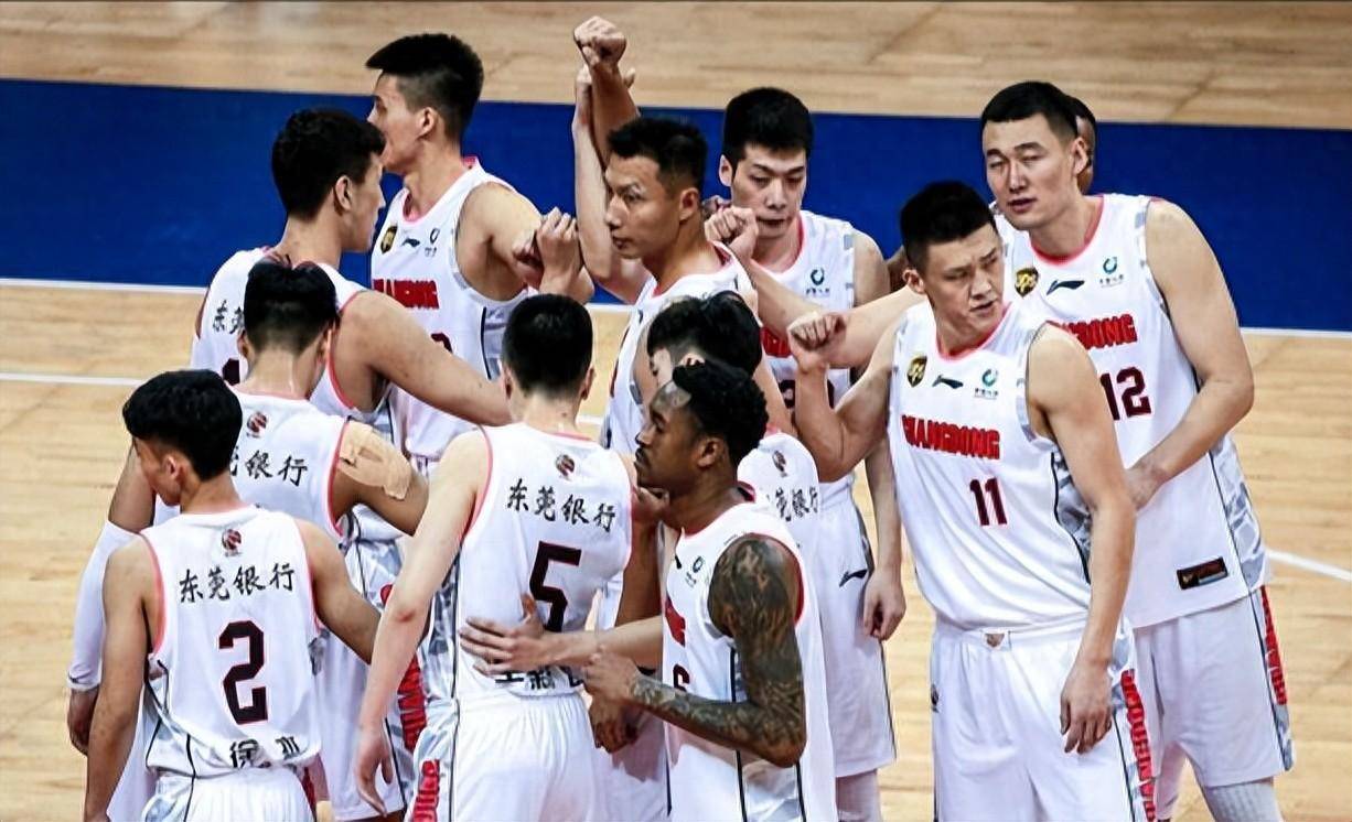 爱游戏官方-广州队全场碾压亚冠，如同剧本杀再现，救主的简单介绍