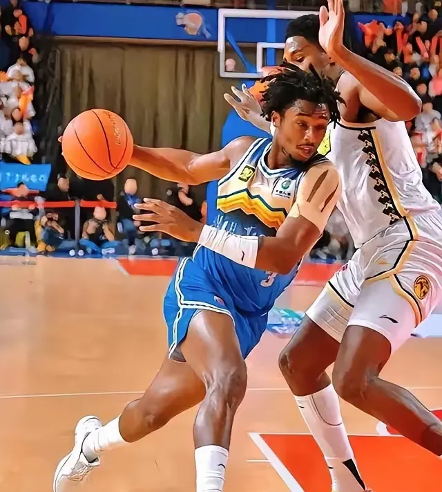 新疆主场遭遇江苏队挑战,胜者将笑逐颜开 新疆主场遭遇江苏队挑战,胜者将笑逐颜开