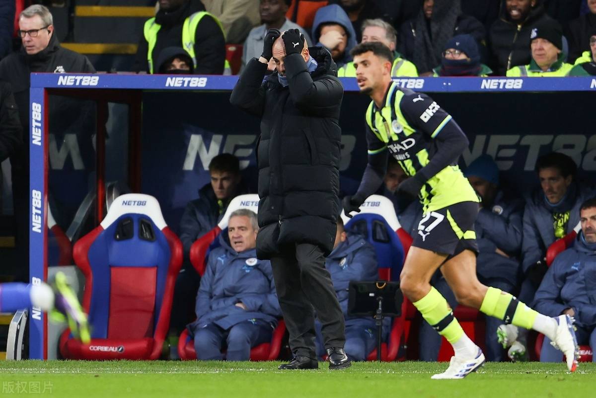 水晶宫后卫红牌遭罚,球队遇困难的简单介绍 水晶宫后卫红牌遭罚,球队遇困难的简单介绍