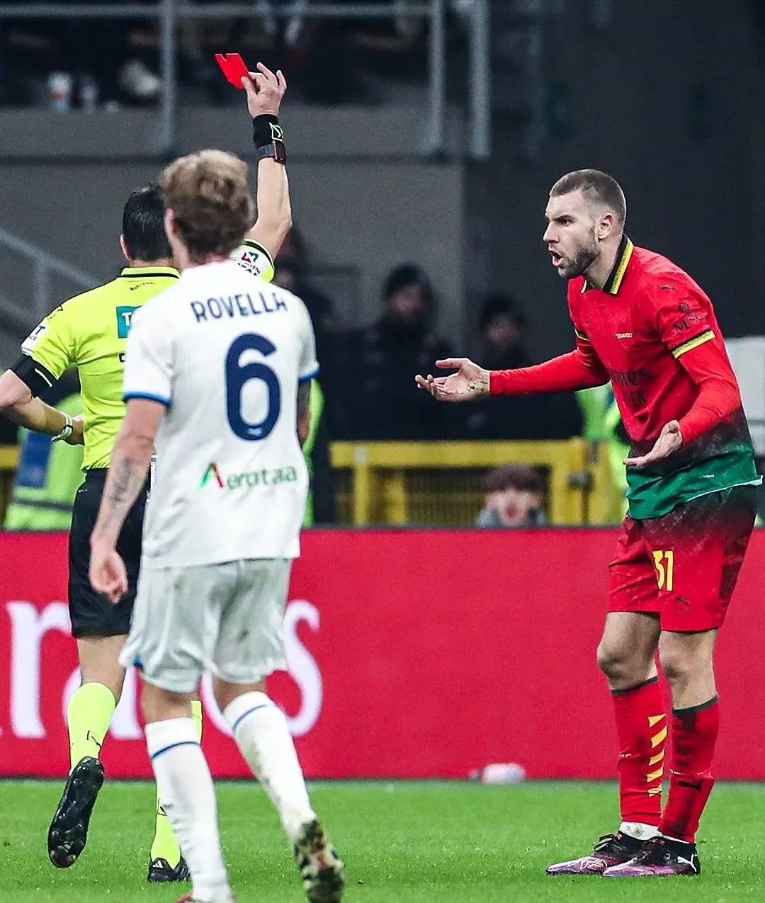 关于AC米兰主场击败对手,意甲前四积分领跑的信息 关于AC米兰主场击败对手,意甲前四积分领跑的信息