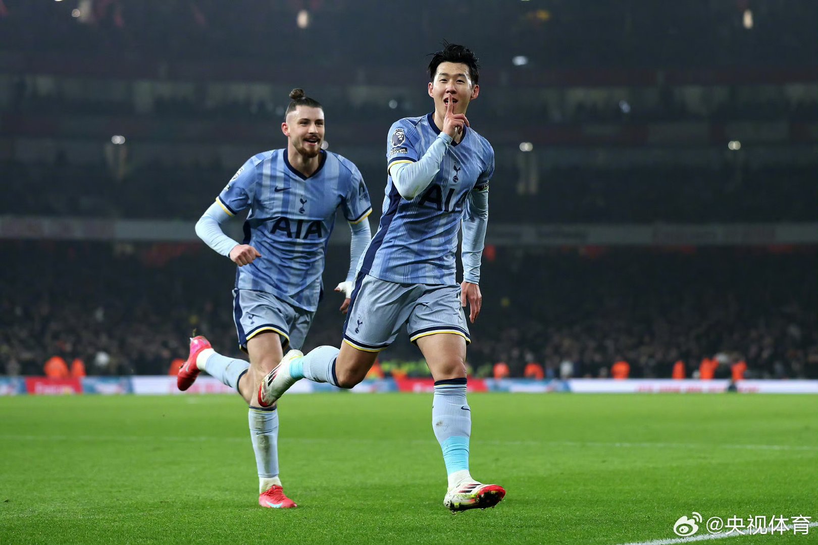 爱游戏中国官网-阿森纳胜出海边大战,主场踢出火爆球风!