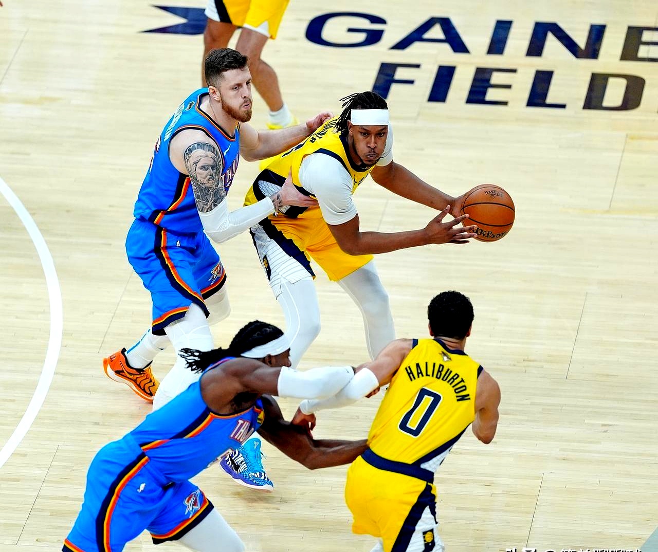 北美超级联赛冠军之争激烈,猛龙快船进入激烈对抗的简单介绍 北美超级联赛冠军之争激烈,猛龙快船进入激烈对抗的简单介绍