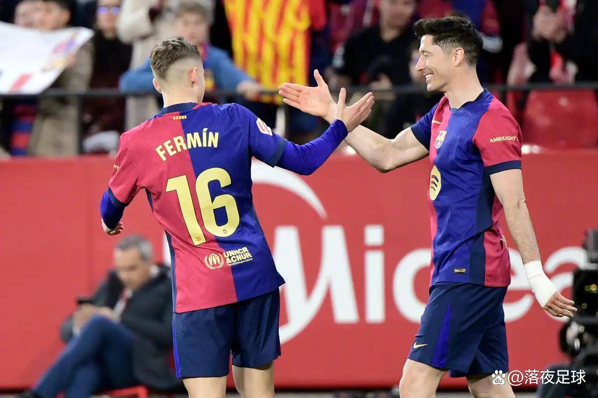 塞维利亚中场表现抢眼,冲击联赛头名的简单介绍 塞维利亚中场表现抢眼,冲击联赛头名的简单介绍