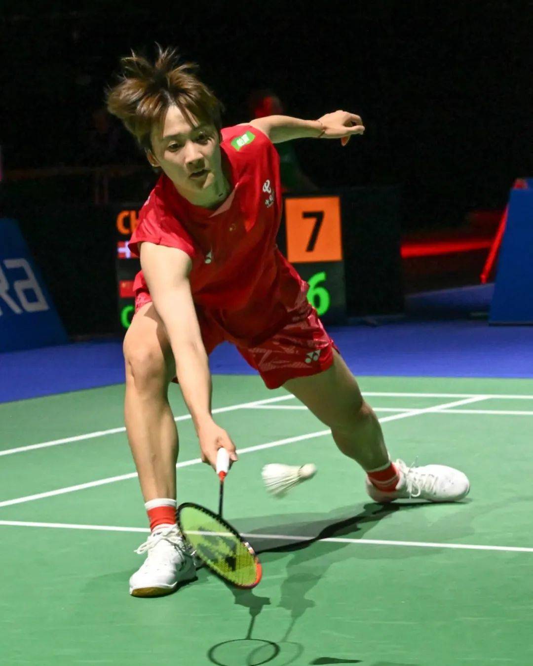 爱游戏入口-瑞士羽毛球选手表现抢眼,夺冠成绩