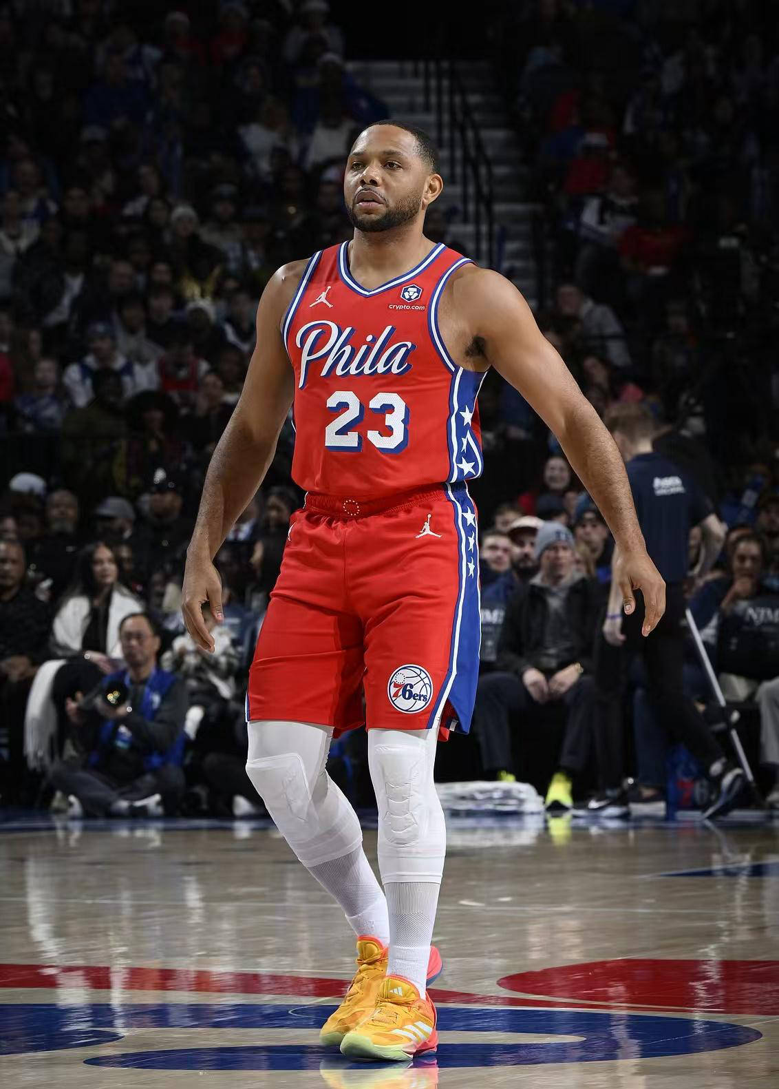 76人队球员在比赛中表现不俗 76人队球员在比赛中表现不俗