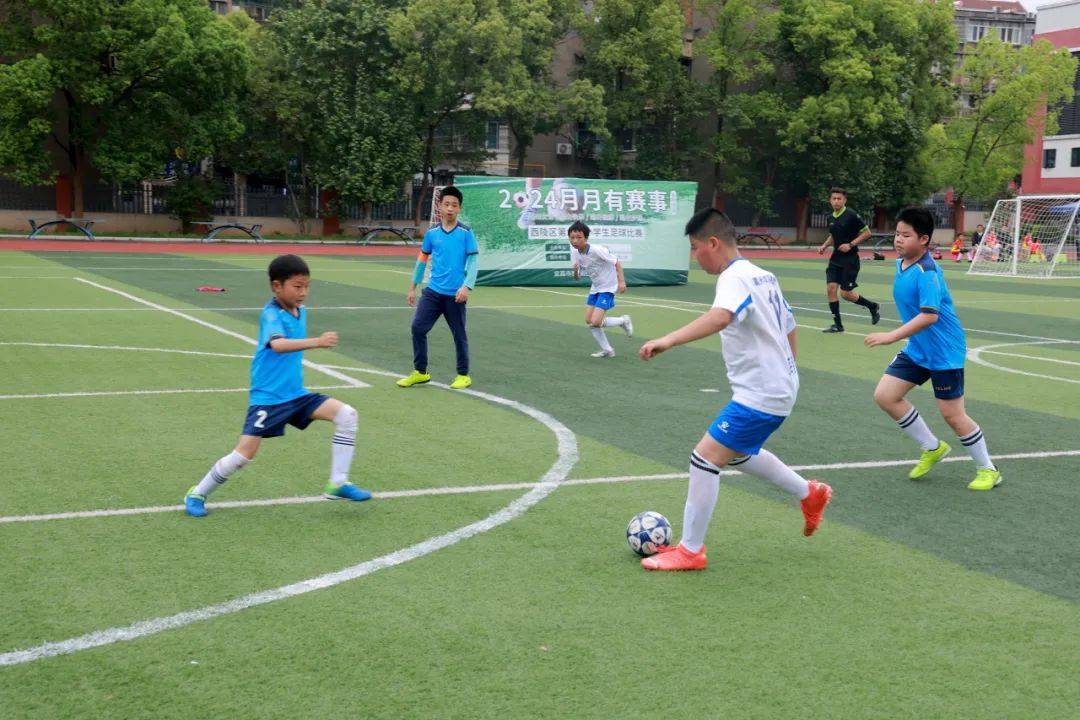 爱游戏娱乐-关于体育课推广足球运动,学生热情高涨的信息