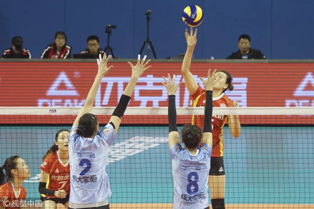 上海队在主场凭借团队合作力成功防守 上海队在主场凭借团队合作力成功防守