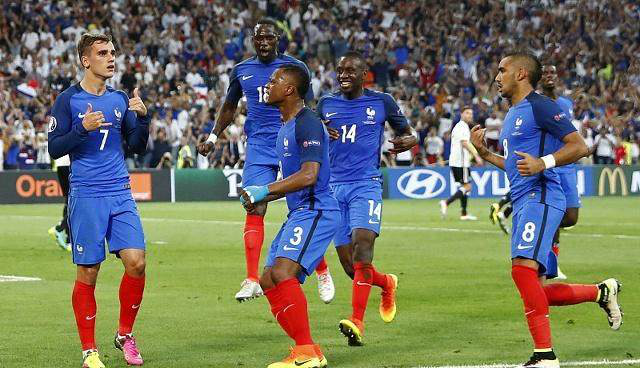 包含巴拿马挑战俄罗斯,场上火药味十足的词条 包含巴拿马挑战俄罗斯,场上火药味十足的词条