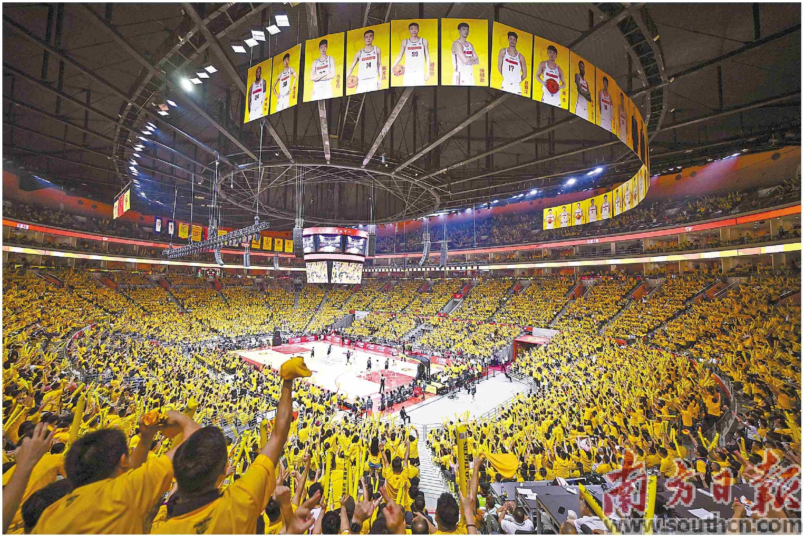 爱游戏官方-广州男篮客场告捷,击败重庆队