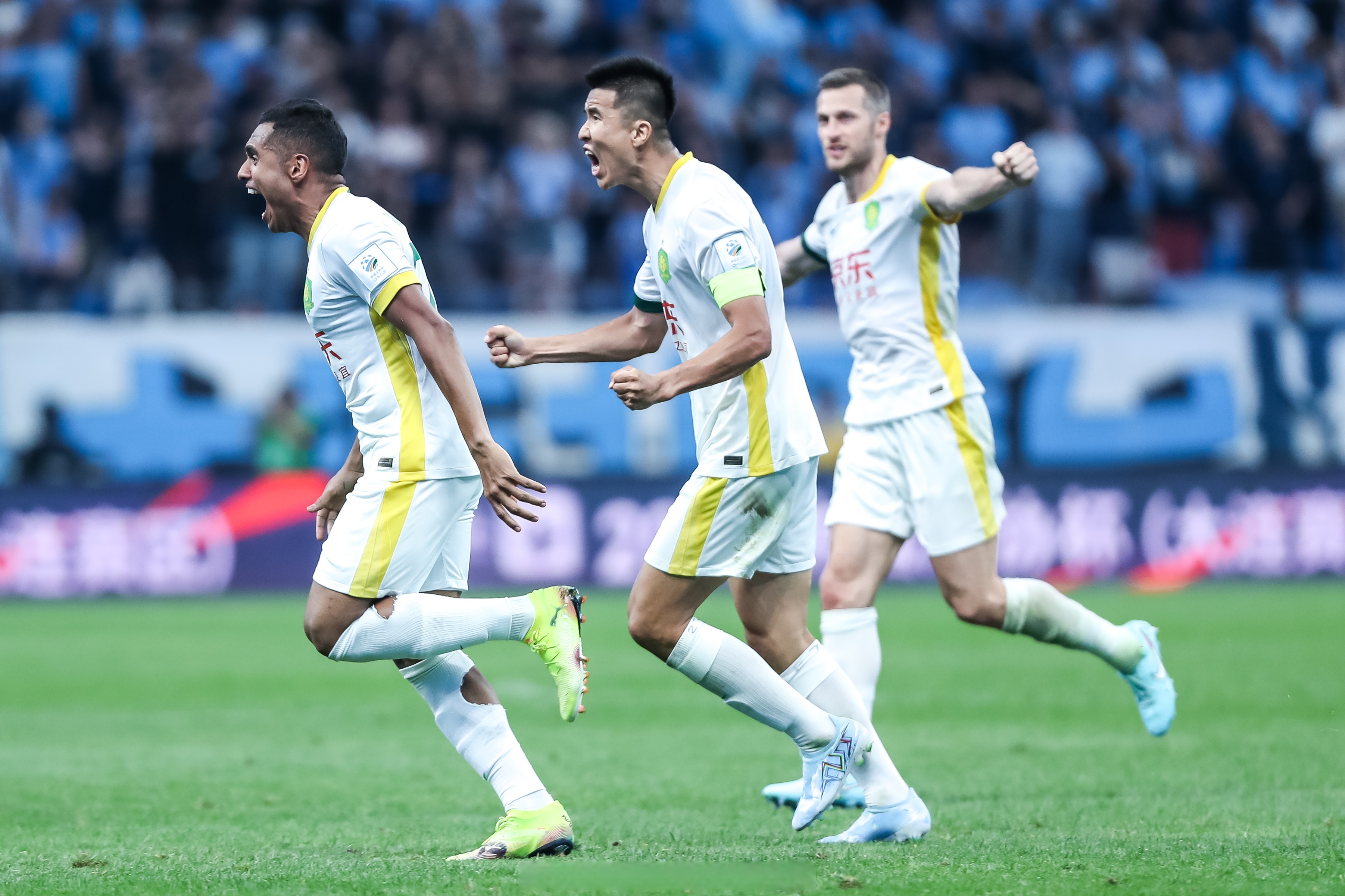 拉齐奥在主场战胜对手晋级八强 拉齐奥在主场战胜对手晋级八强