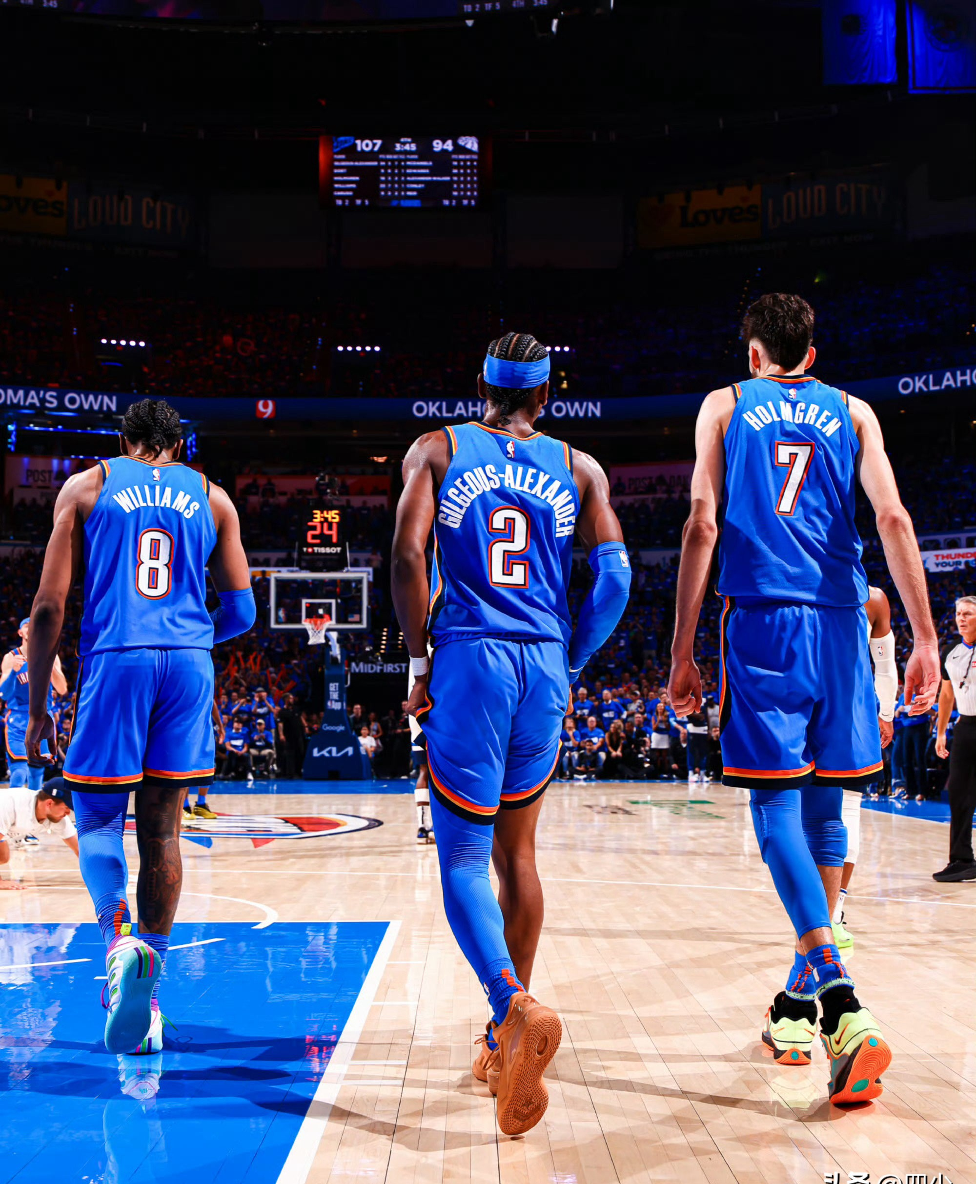 包含突破重围：快船横扫开拓者成功晋级的词条